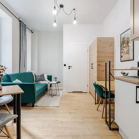 Lazarz Mini * Poznań